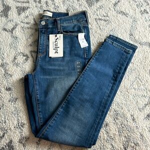 Mid rise skinny jeans